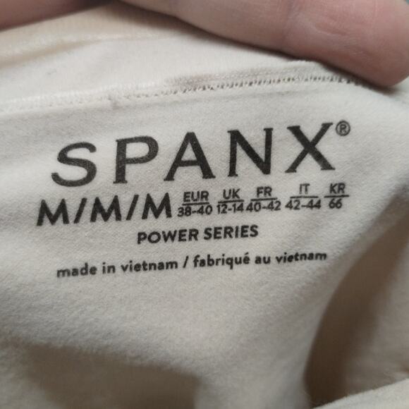 Spanx Size Medium Higher Power Short High-Waisted Seamless Shaper *FLAWS* - Picture 4 of 8